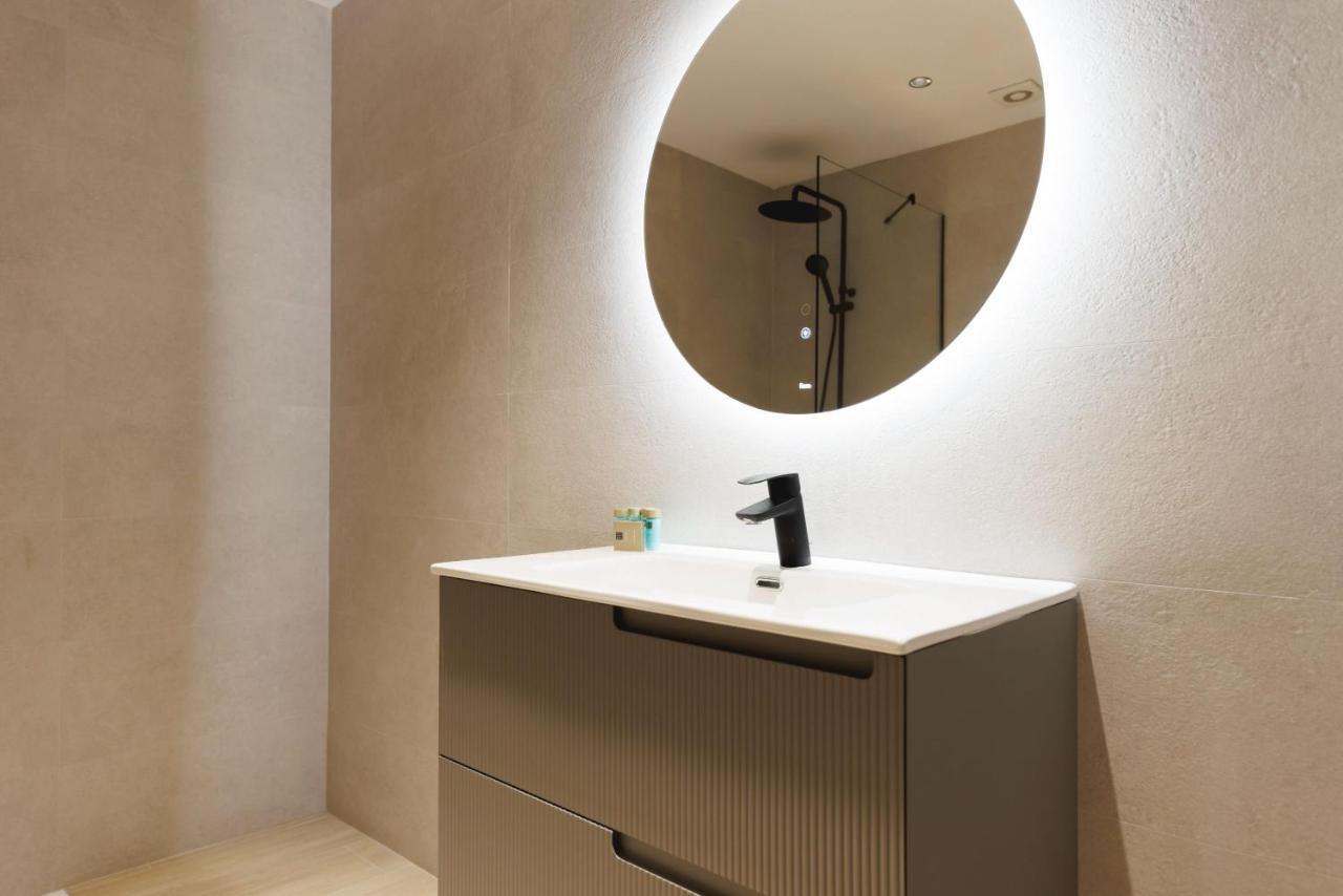 Bravissimo Centre, Modern 2-Bedroom Apartment Girona Exterior photo